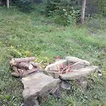 Nyaraló тиша *
