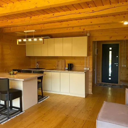 Vakantiehuis тиша *